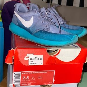 Women’s Nike Roshe Run